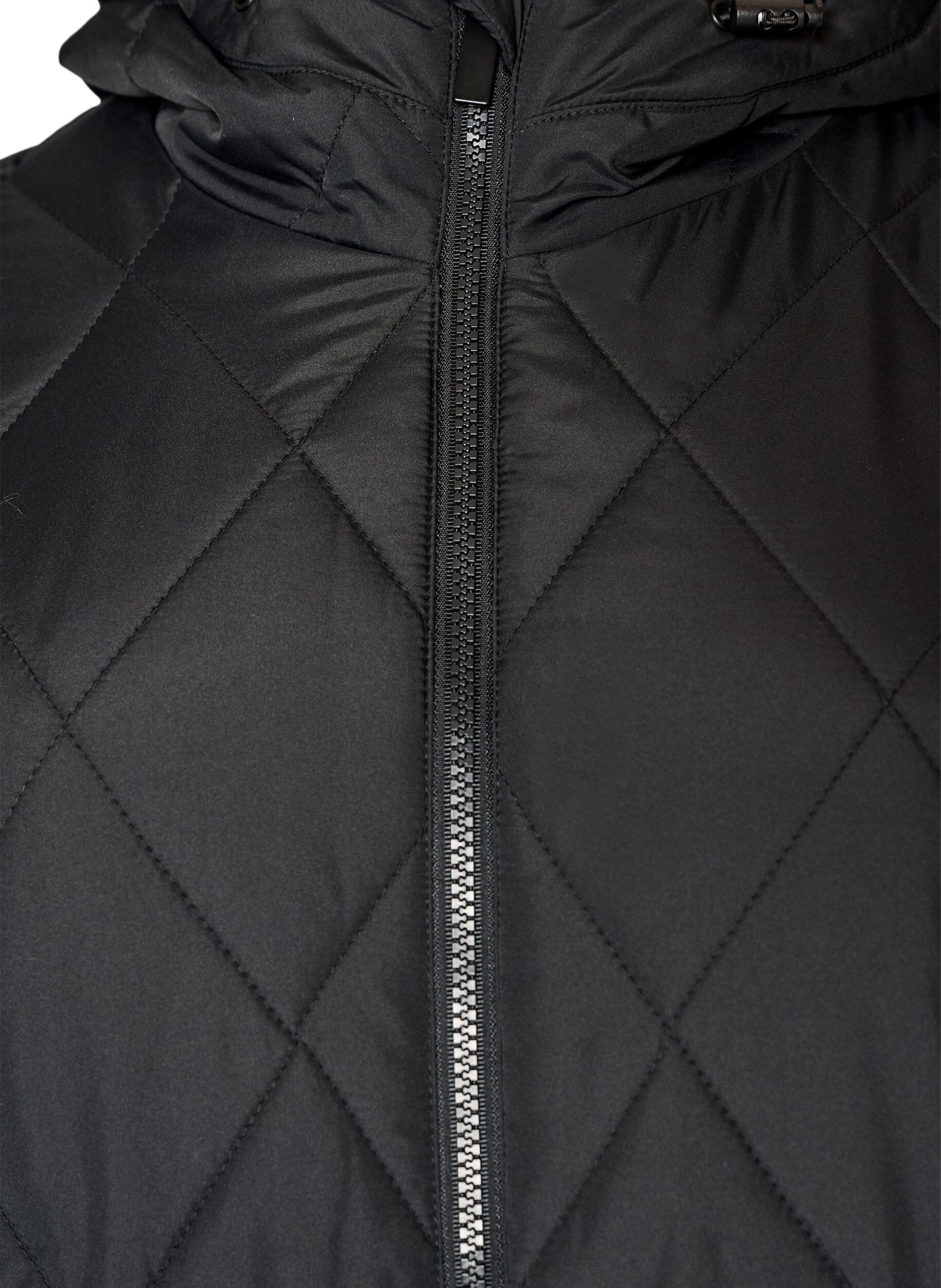 ZizziL&auml;tt vadderad jacka med diamantquilt, Svart, Packshot image number 2