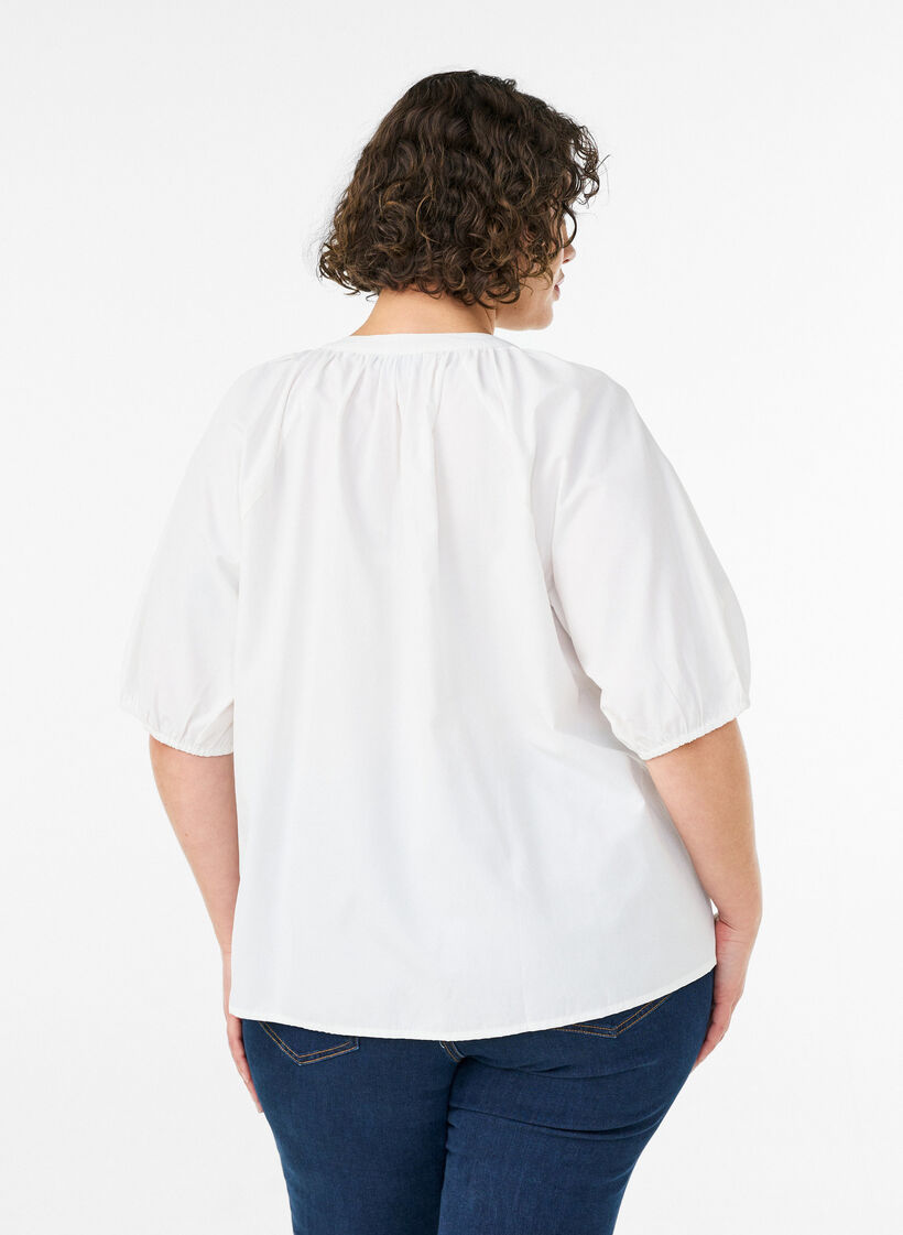 Skjortblus med kn&auml;ppning och knytsk&auml;rp, Vit, Model image number 2