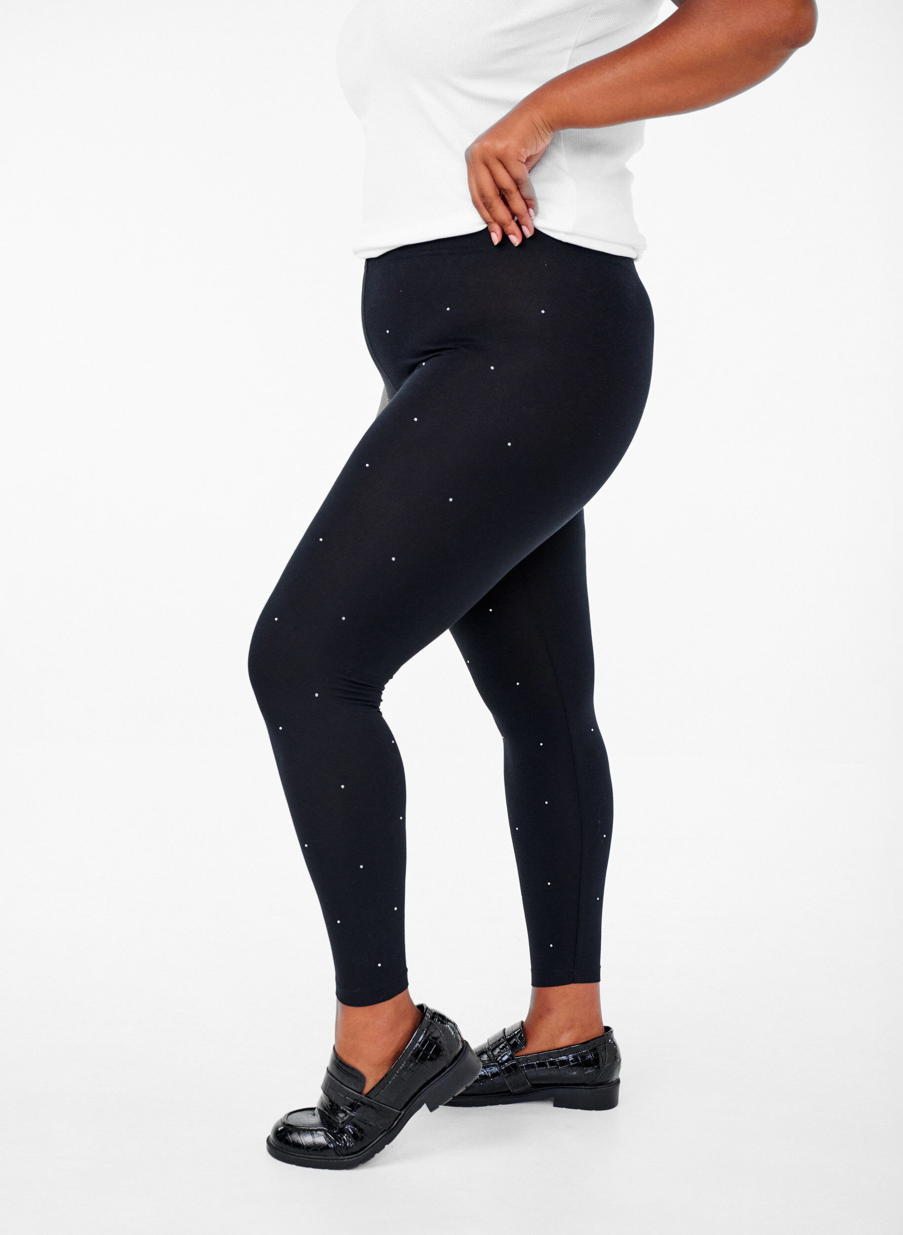Zizzi Viskosleggings med strass, Black, Model image number 0