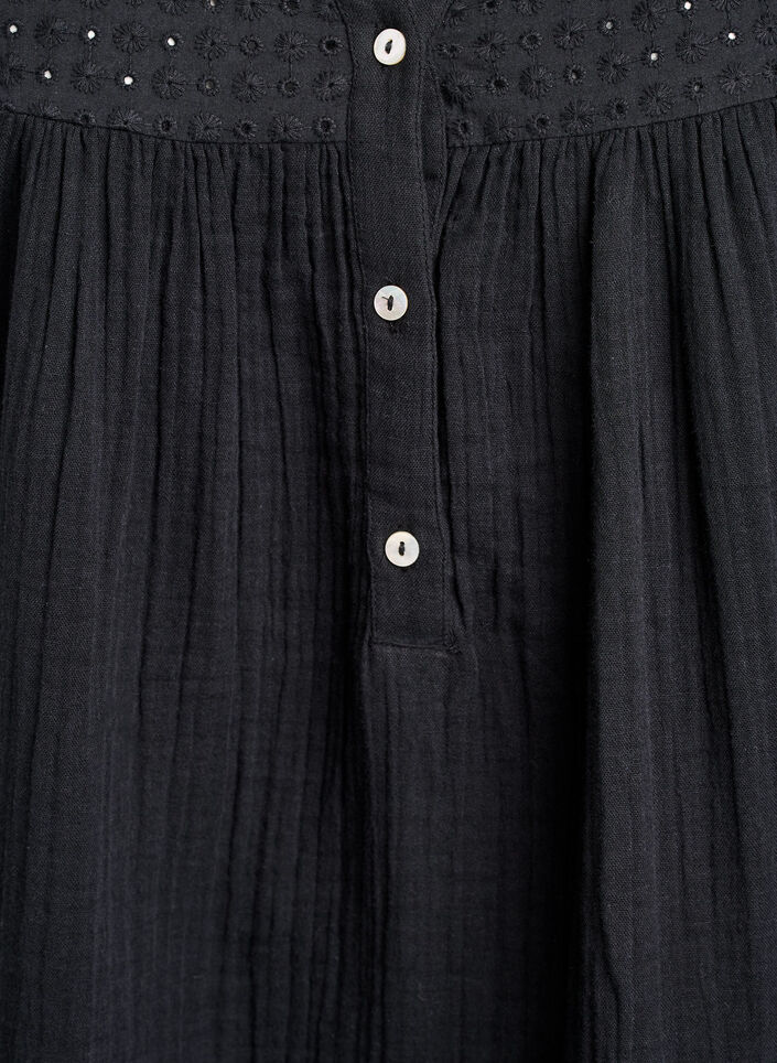 Blus i bomullsmuslin med broderie anglaise, Svart, Packshot image number 2
