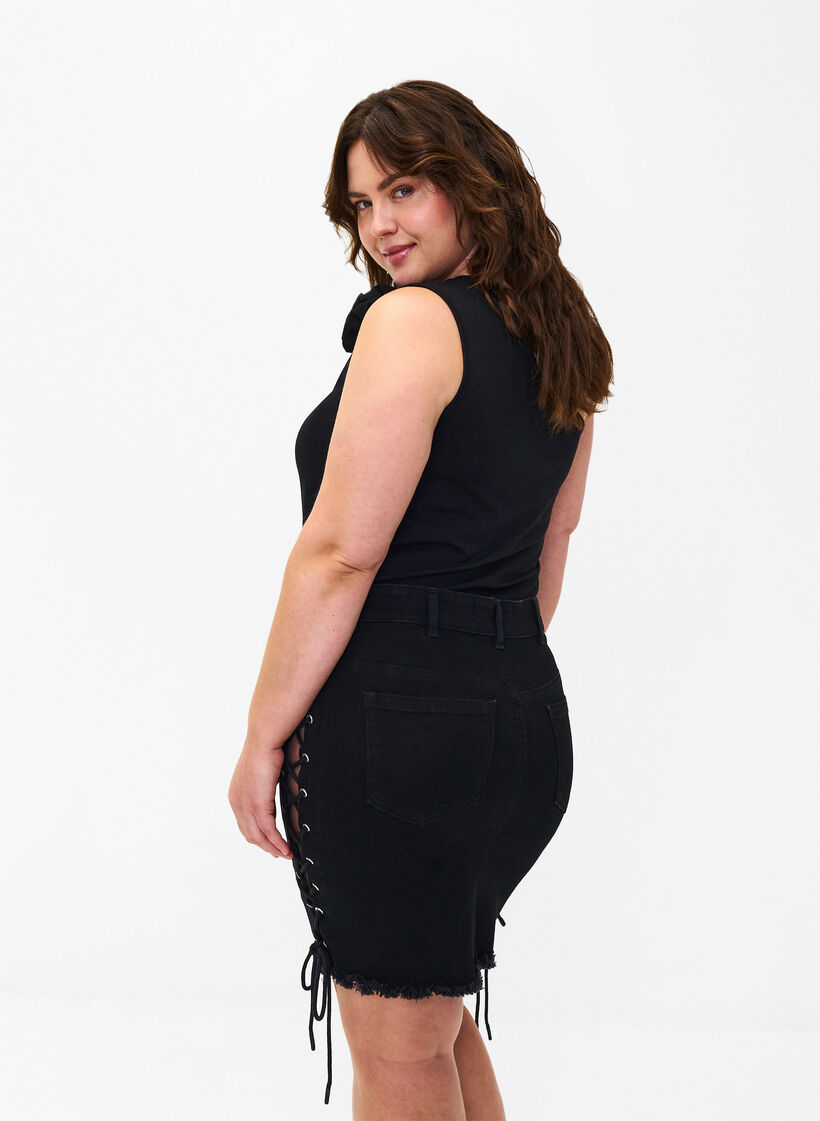 Kort jeanskjol med snörningsdetaljer, Black, Model image number 1