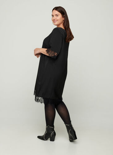Kortärmad klänning med spetsdetaljer, Black, Model image number 1