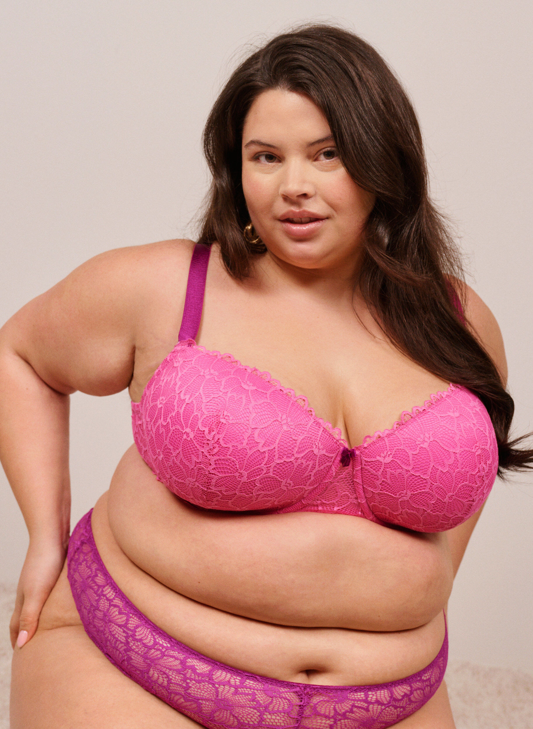 ZizziBH med spets och formpressade kupor, Rosa, Image image number 0