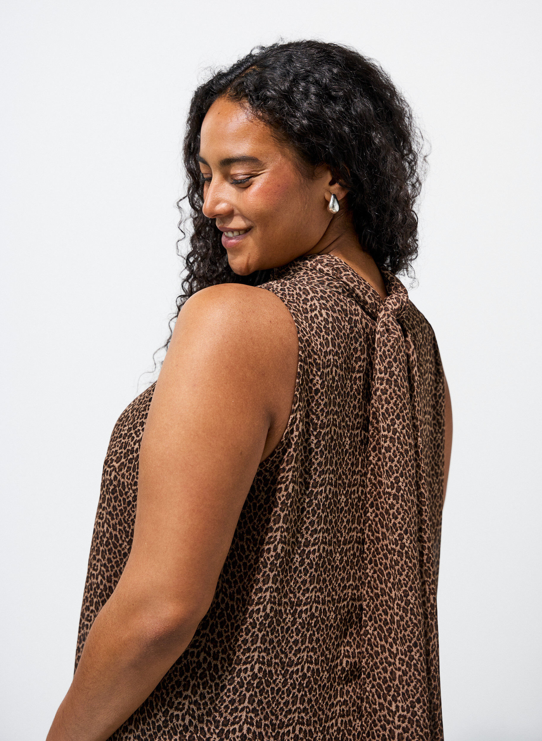 ZizziMidikl&auml;nning i chiffon med leopardm&ouml;nster och knytsk&auml;rp, Brun, Model image number 3