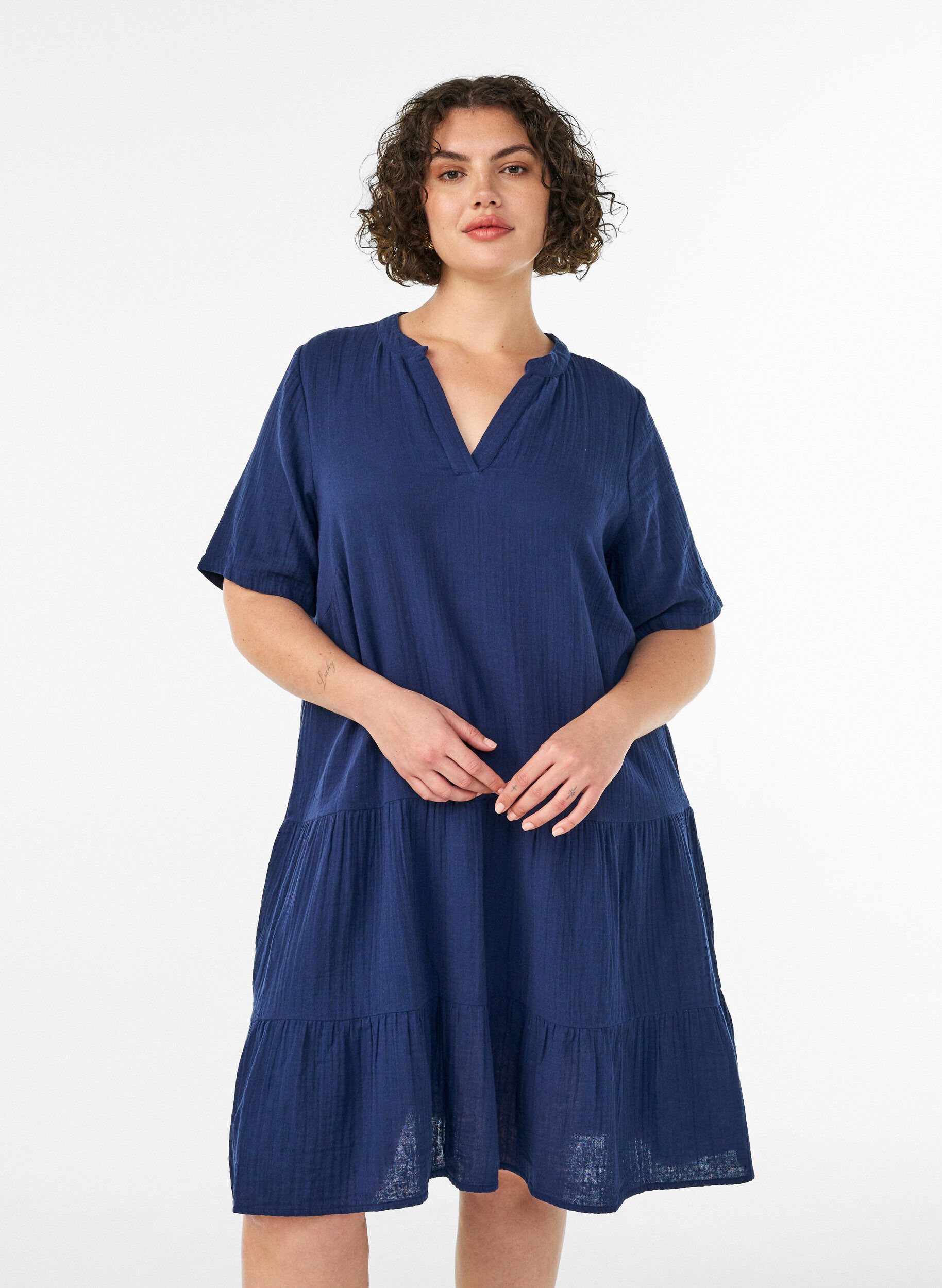 ZizziKort a-linjeformad kl&auml;nning i bomullsmuslin, Bl&aring;, Model image number 0