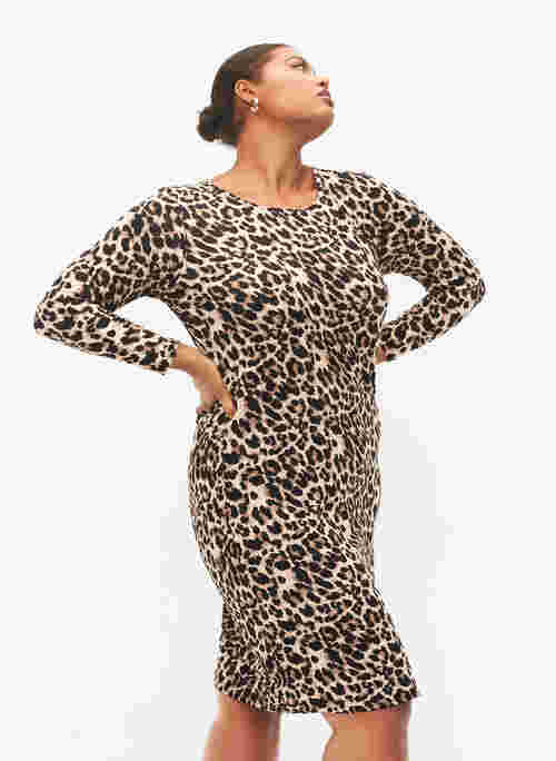 Leopardmönstrad klänning med långa ärmar