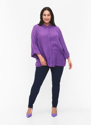 Skjorta i viskos med ton-i-ton mönster, Lavender Violet, Model image number 2