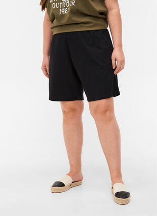 Lösa shorts i bomull med fickor, Black, Model image number 2