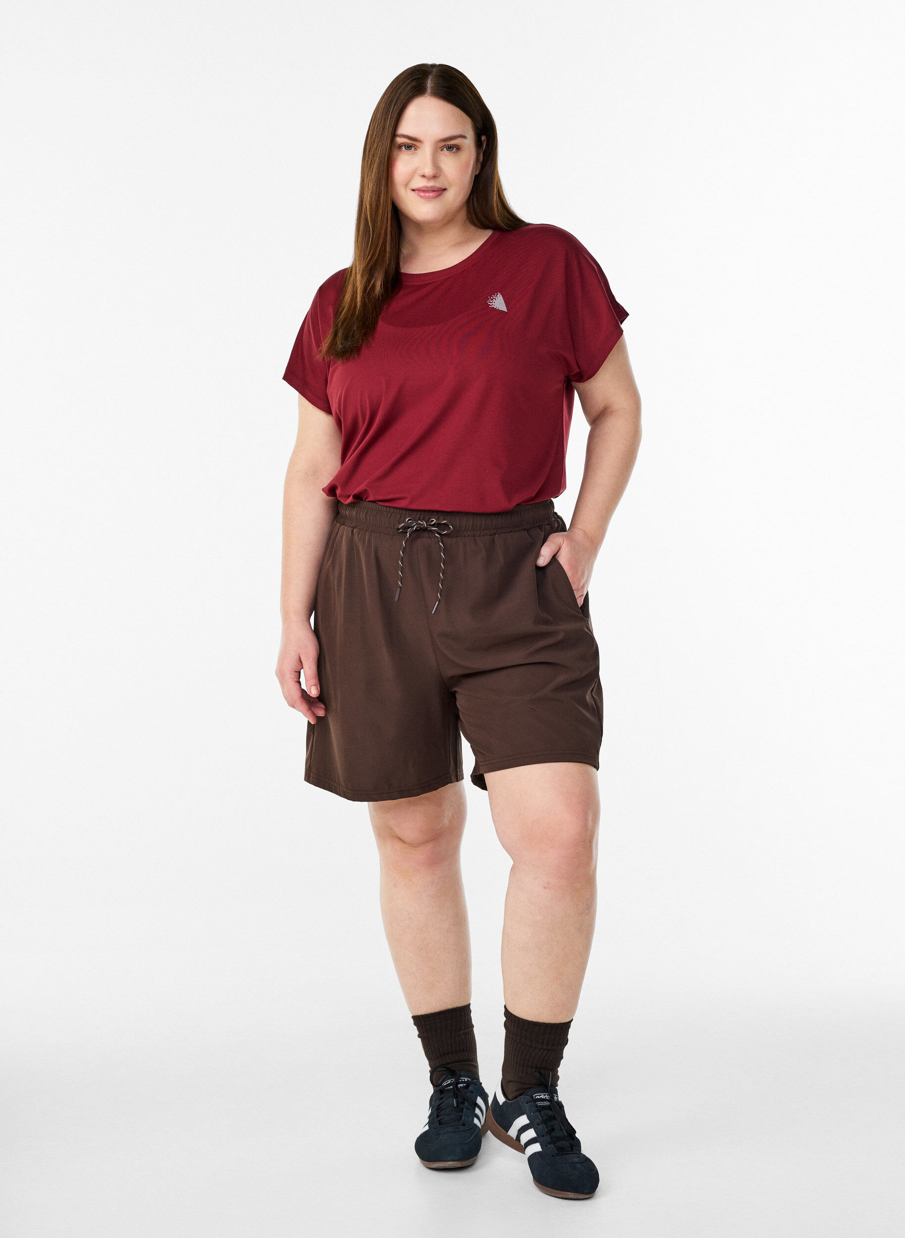 ZizziEnf&auml;rgad tr&auml;nings-T-shirt, R&ouml;d, Model image number 1