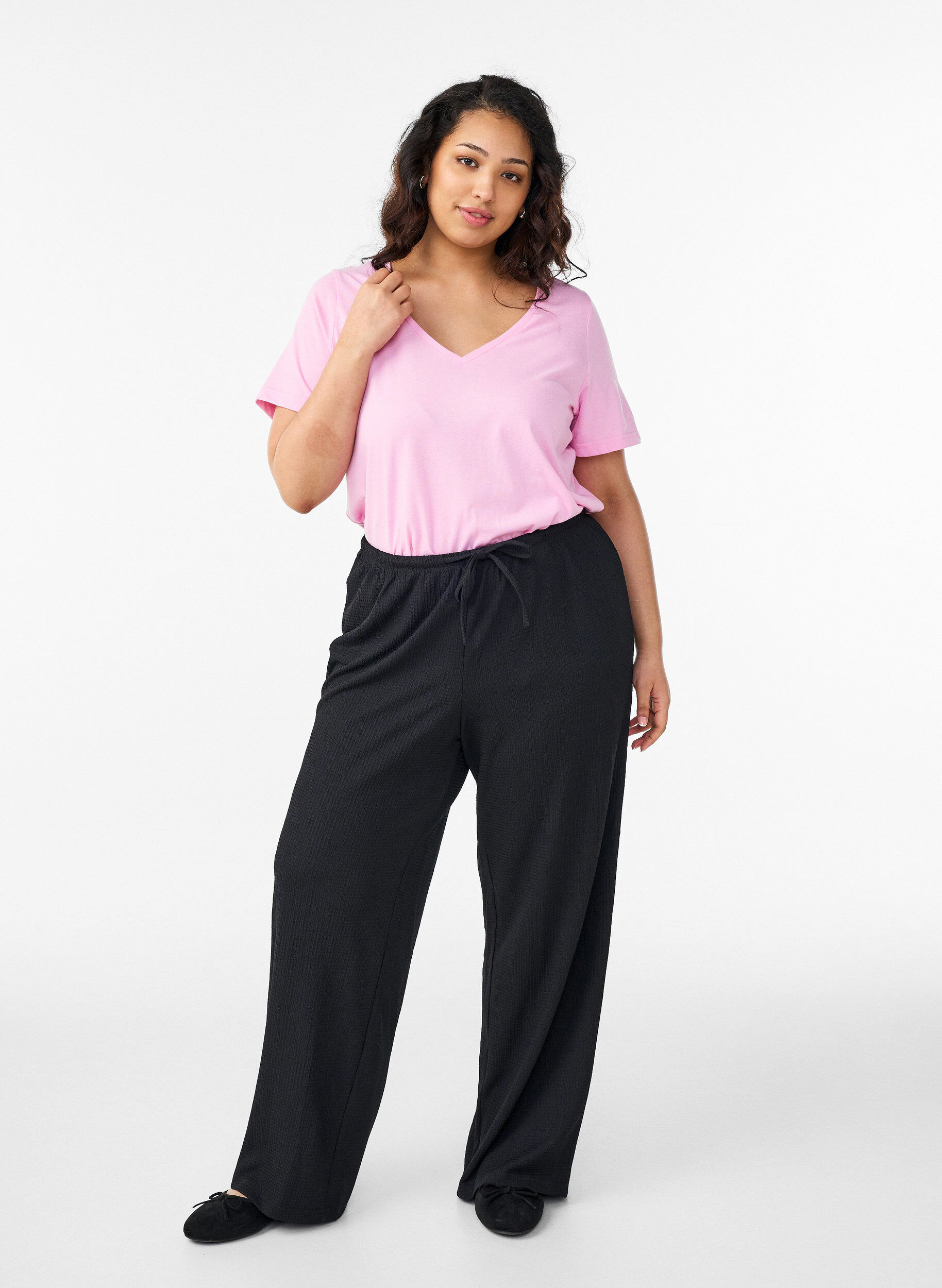 ZizziT-shirt med v-ringning, Rosa, Model image number 1