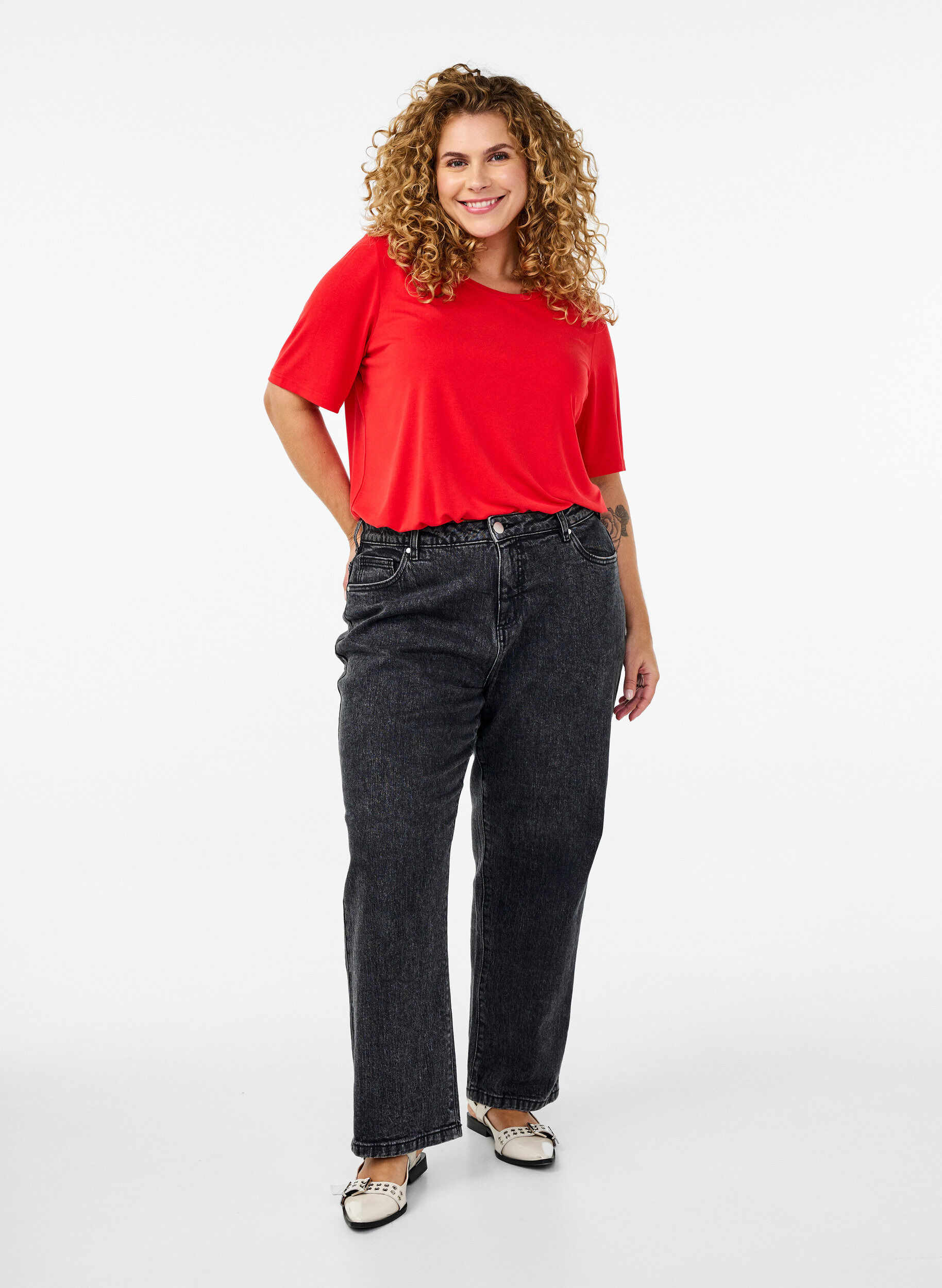 Zizzi T-shirt i TENCEL&trade; Modal med rund halsringning, R&ouml;d, Model image number 1