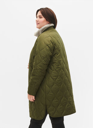 Lång quiltad jacka med fickor och dragkedja, Winter Moss, Model image number 1