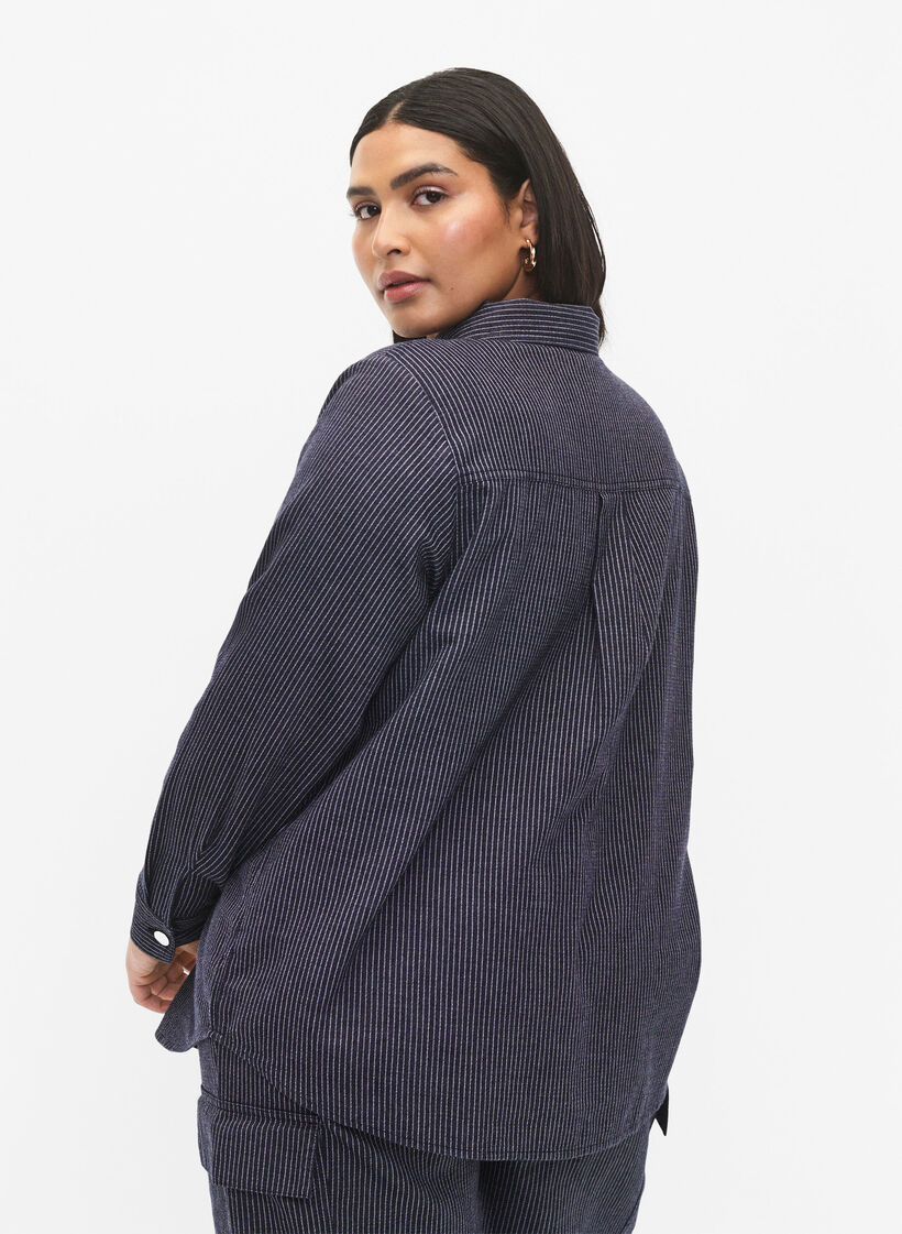 Kritstrecksrandig bomullsskjorta, Dark Blue Stripe, Model image number 1