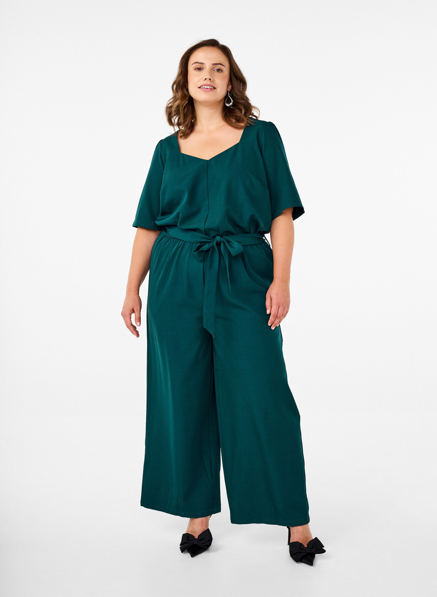 Zizzi Jumpsuit med sk&auml;rp och korta &auml;rmar, Sea Moss Melange, Model image number 0