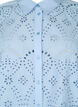 Bomullsskjorta med broderi anglaise, Chambray Blue, Packshot image number 2
