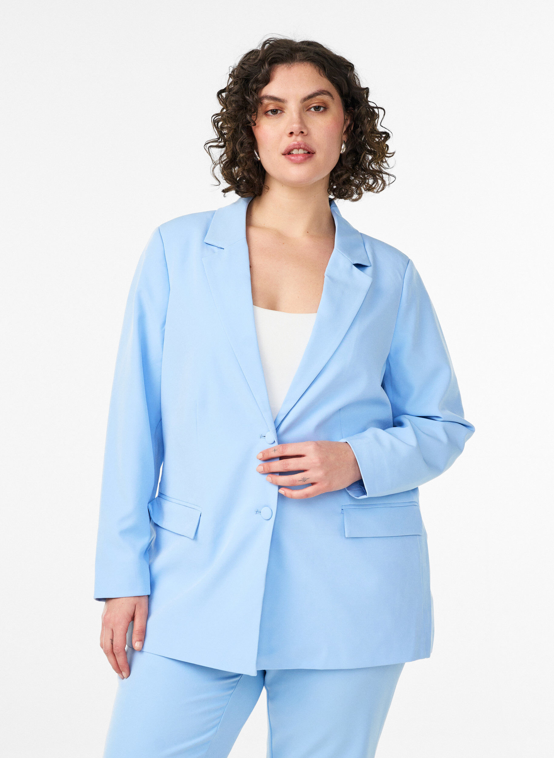 Klassisk blazer med kn&auml;ppning, Bl&aring;, Model