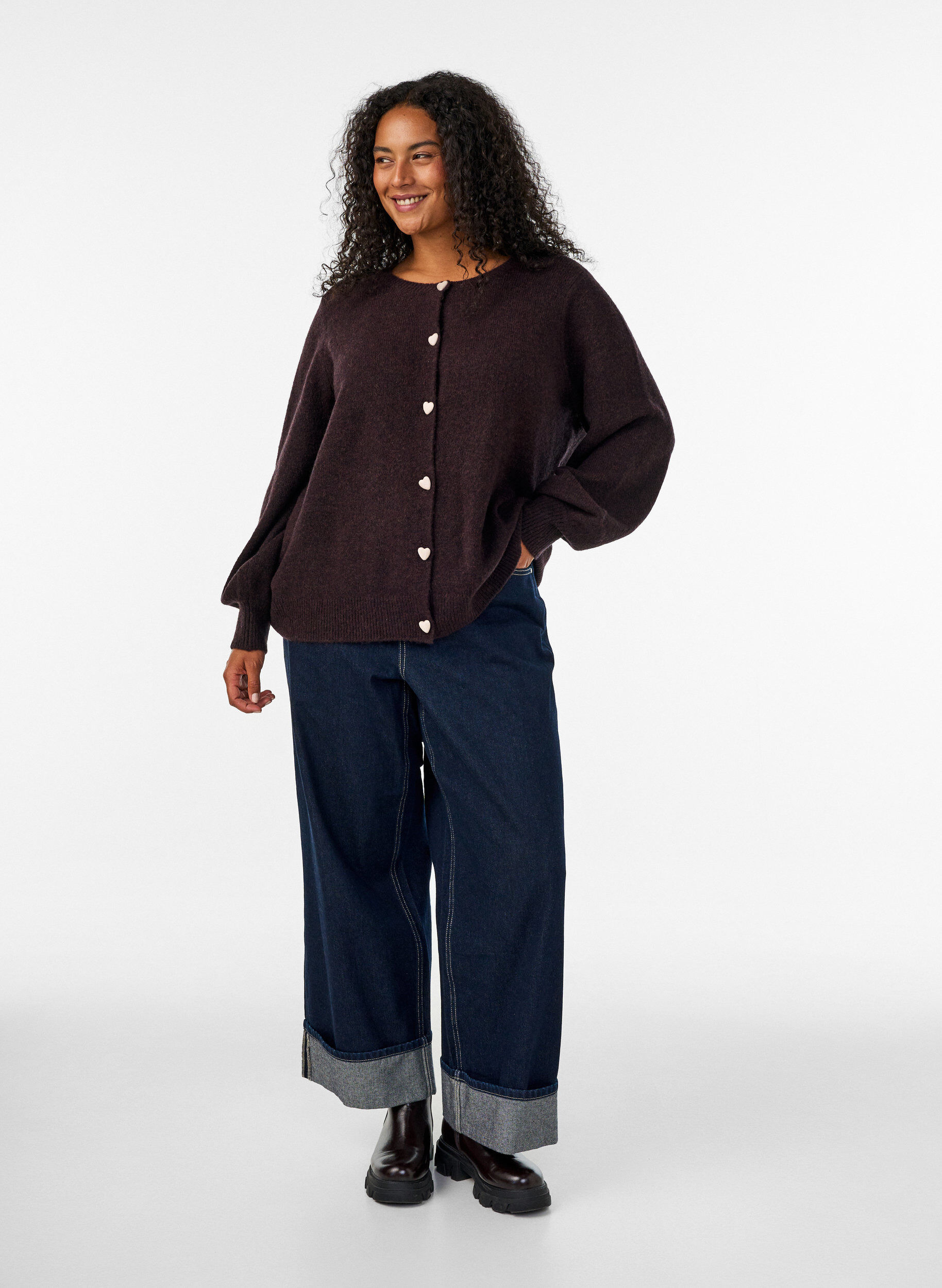 ZizziCardigan med hj&auml;rtformade knappar, Brun, Model image number 1