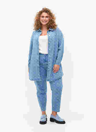 Mom fit Mille jeans med tryck, Light blue denim, Model image number 0