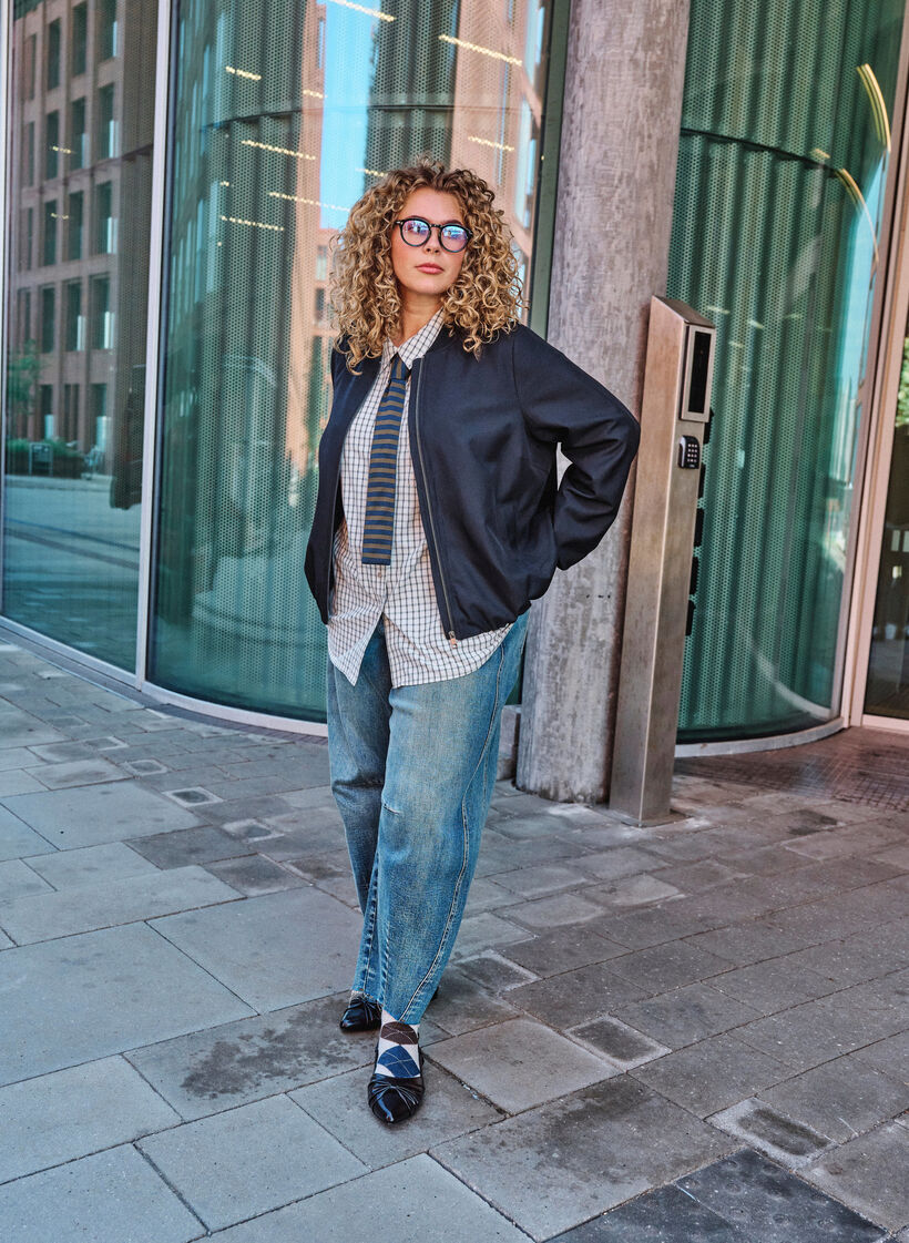 Barrel fit jeans med sliten tv&auml;tt, Bl&aring;, Image