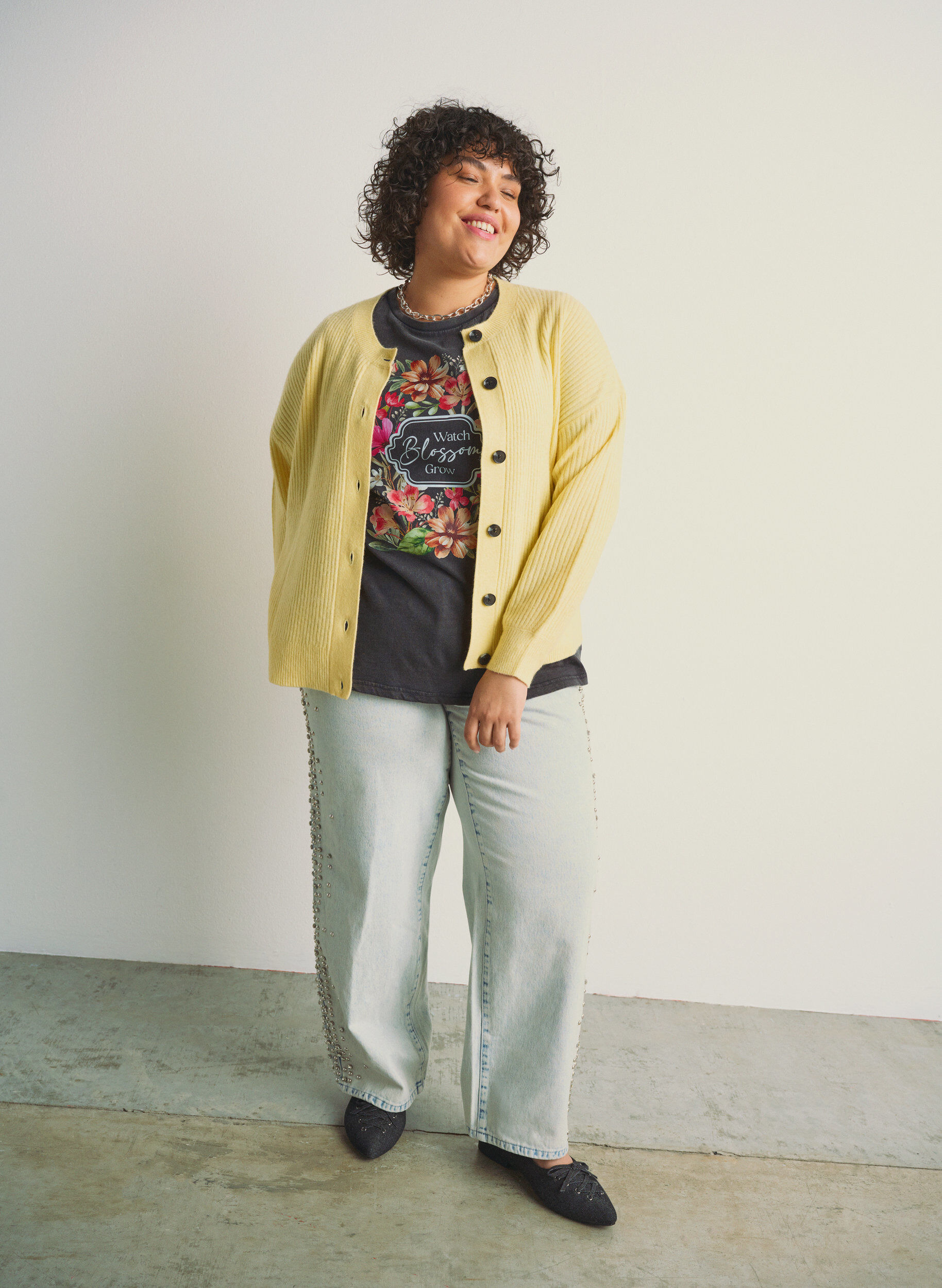 Zizzi Ribbstickad kofta med knappar, Gul, Image image number 0