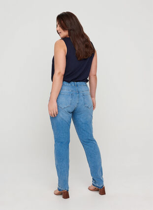 Slim fit Emily jeans med normalhög midja, Blue denim, Model image number 1