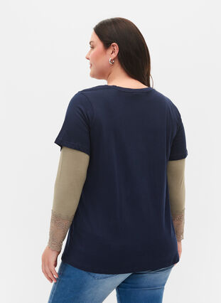 Bomulls t-shirt med ton-i-ton-tryck, Navy Blazer, Model image number 1