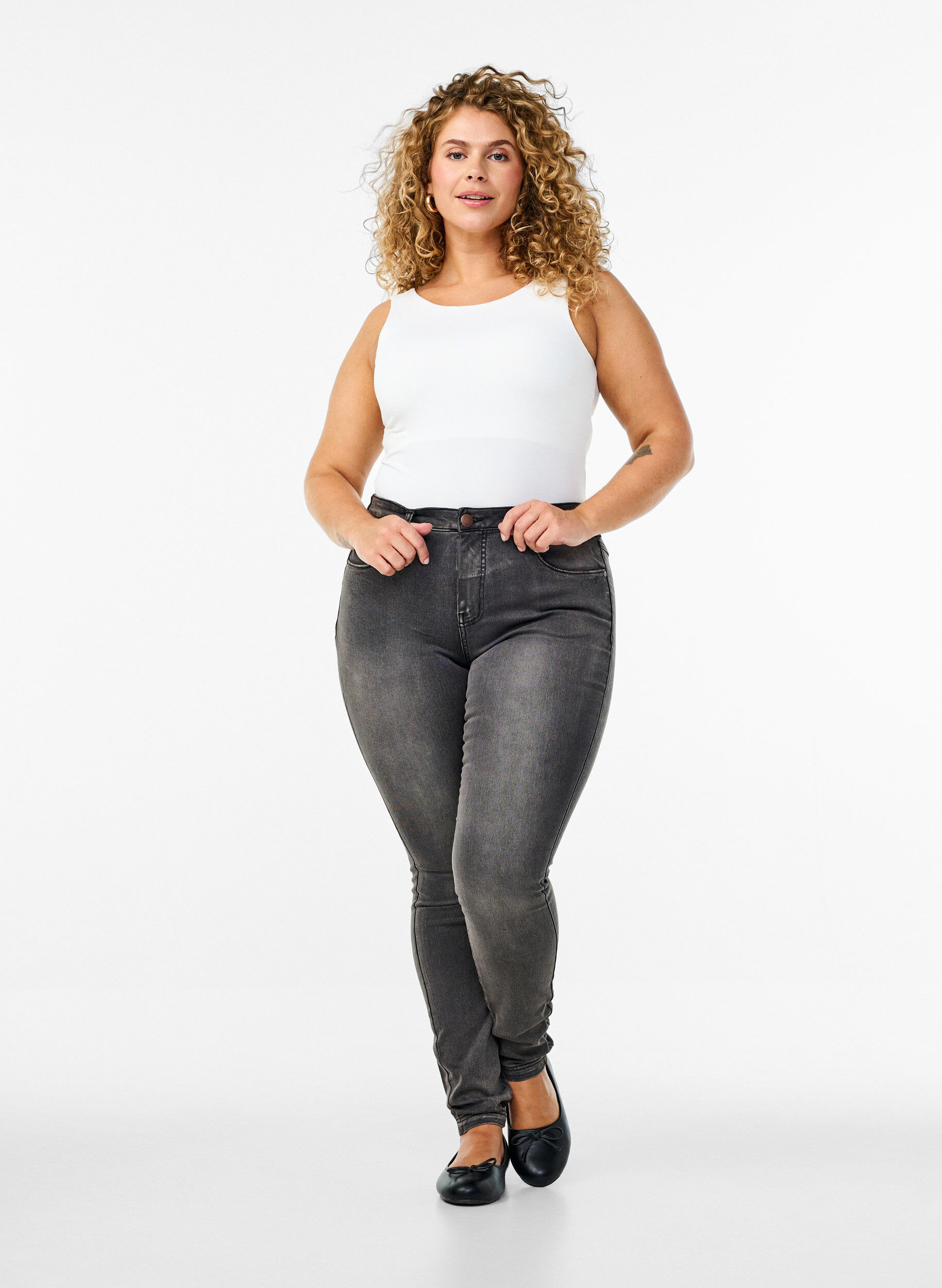 Super slim Amy jeans med h&ouml;g midja, Dark Grey Denim, Model