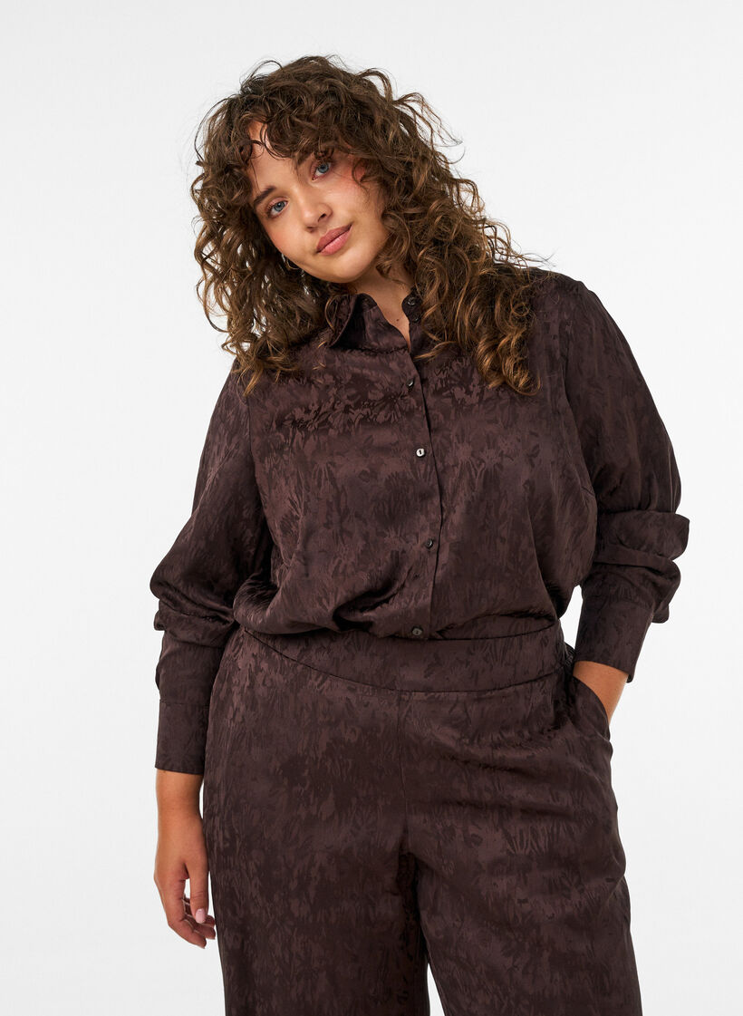 Skjorta med ton-i-ton paisleym&ouml;nster, Brun, Model image number 0