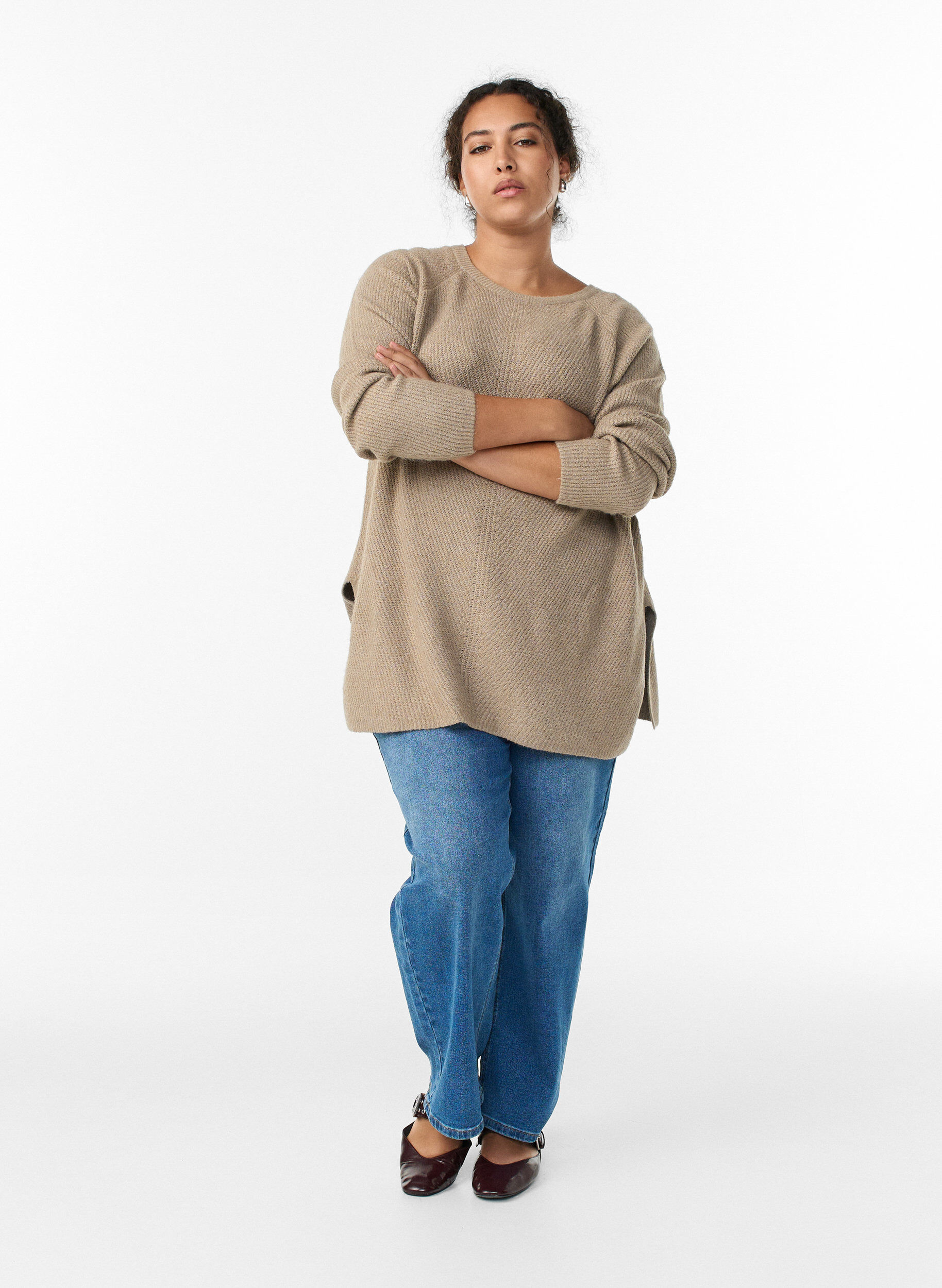 ZizziStickad tr&ouml;ja med diagonalt m&ouml;nster och raglan&auml;rm, Beige, Model image number 1
