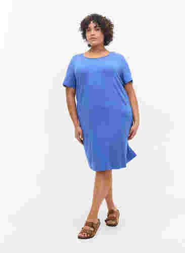 Kortärmad viskosklänning med detalj på ryggen, Dazzling Blue, Model image number 3