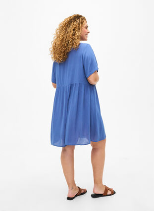A-linjeformad viskosklänning med korta ärmar, Moonlight Blue, Model image number 1
