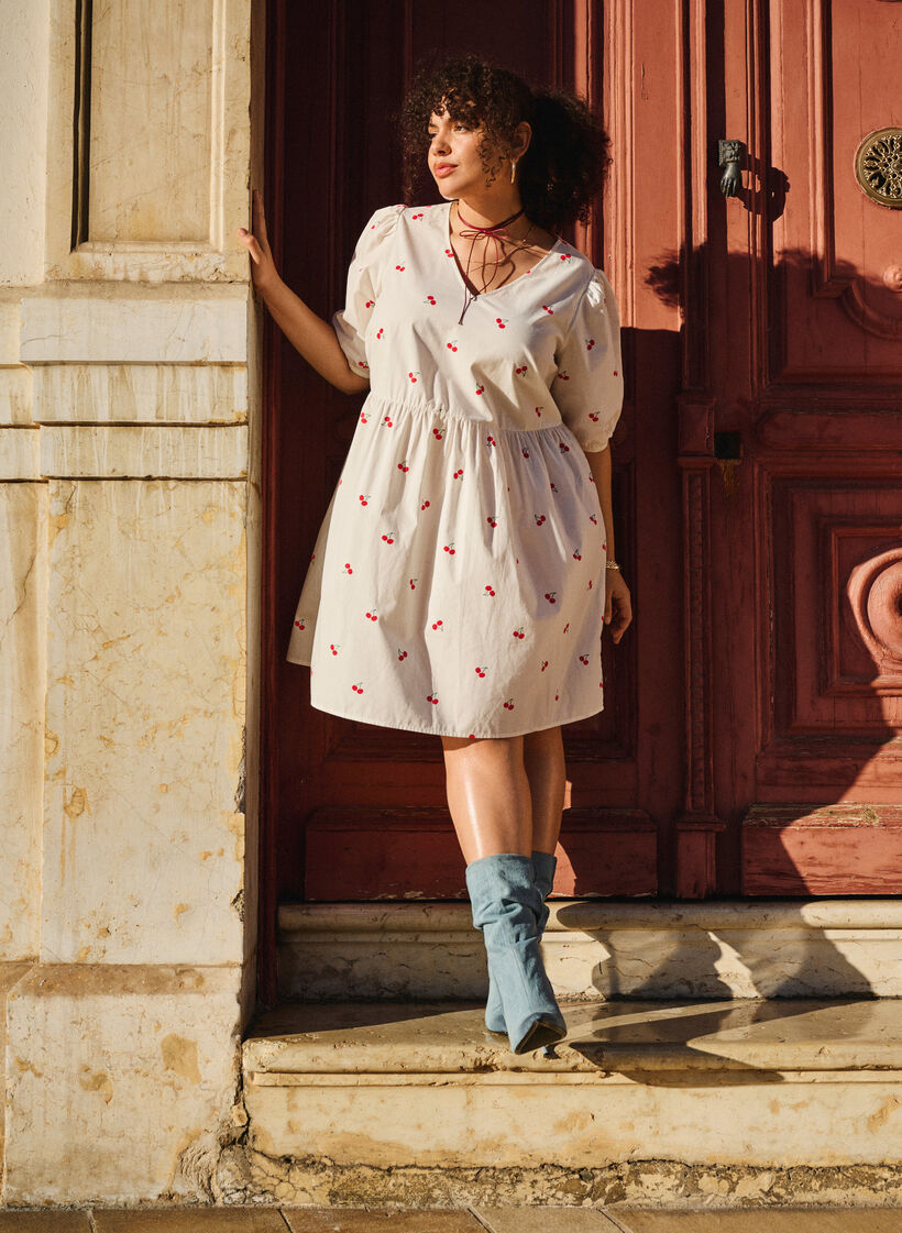 Klänning med körsbärsmönster och a-linjeform, B. White/Cherry, Image image number 0