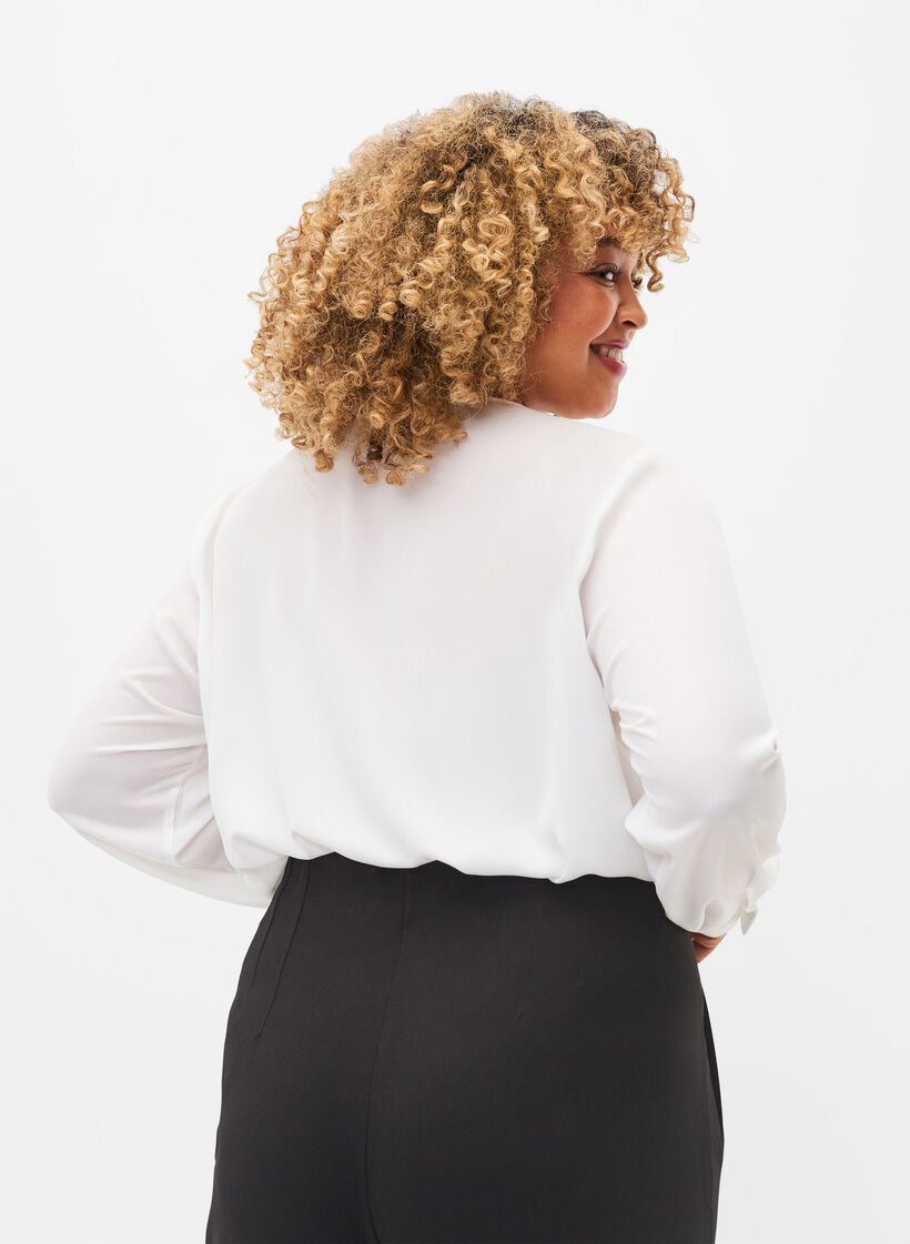 Enfärgad skjorta med V-ringning, Bright White, Model image number 1