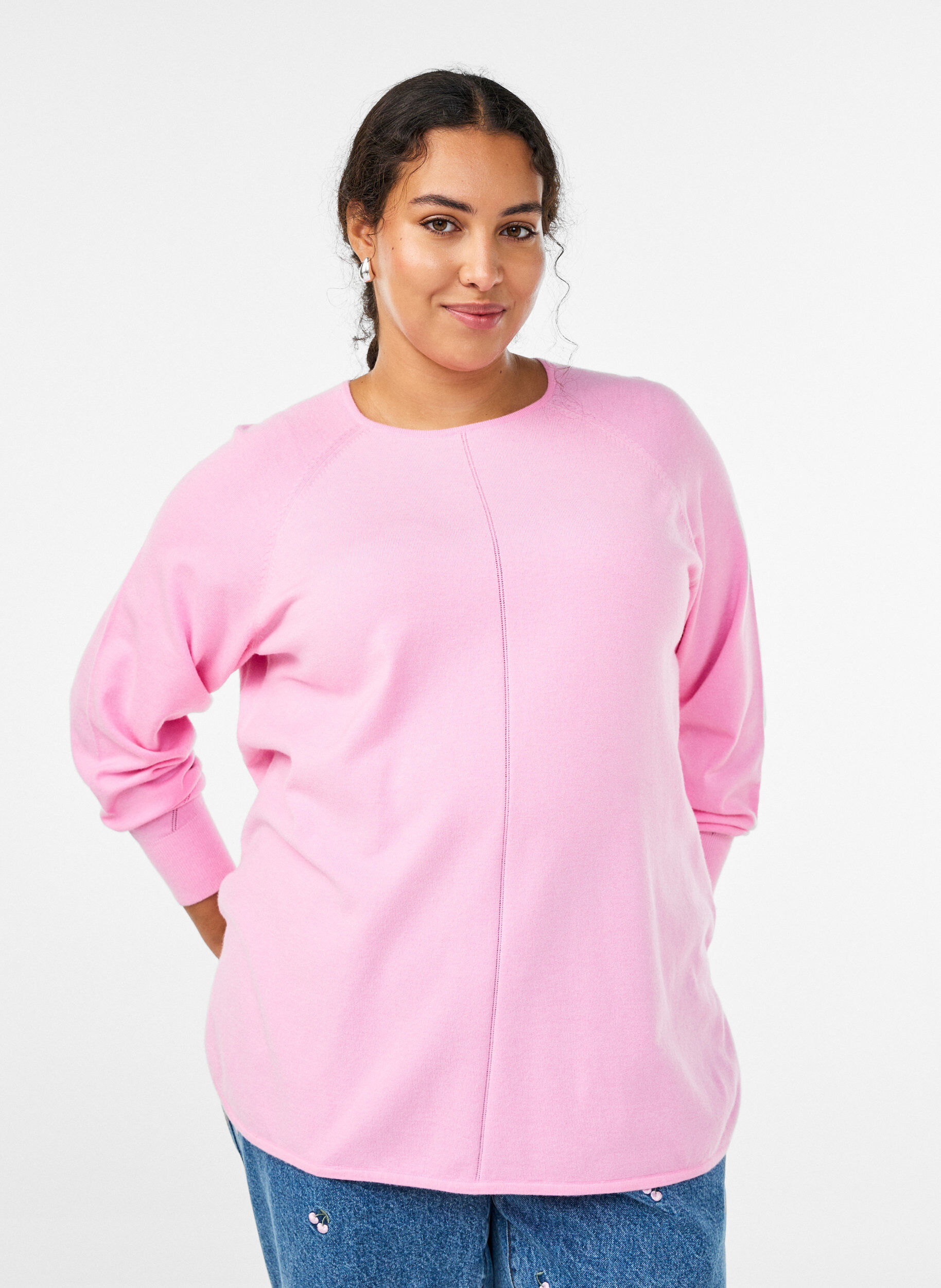 Stickad blus med rund hals och stickat m&ouml;nster, Rosa, Model