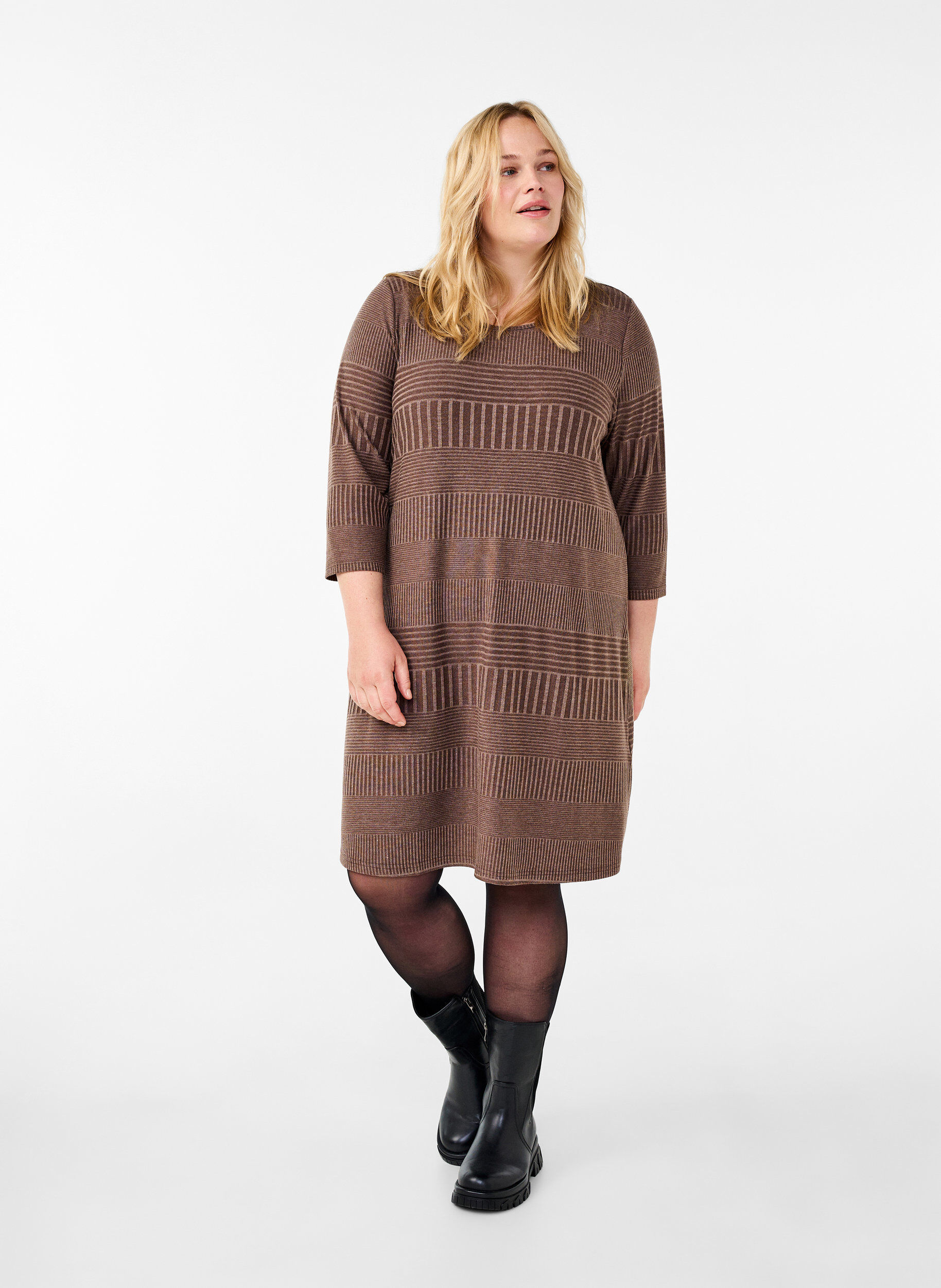 Zizzi Kl&auml;nning med trekvarts&auml;rm och randigt m&ouml;nster, Ch. Martini Mel., Model image number 2