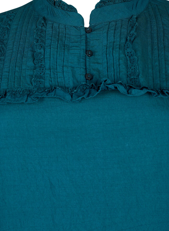 Viskosklänning med broderi anglaise och volangdetaljer, Reflecting Pond, Packshot image number 2