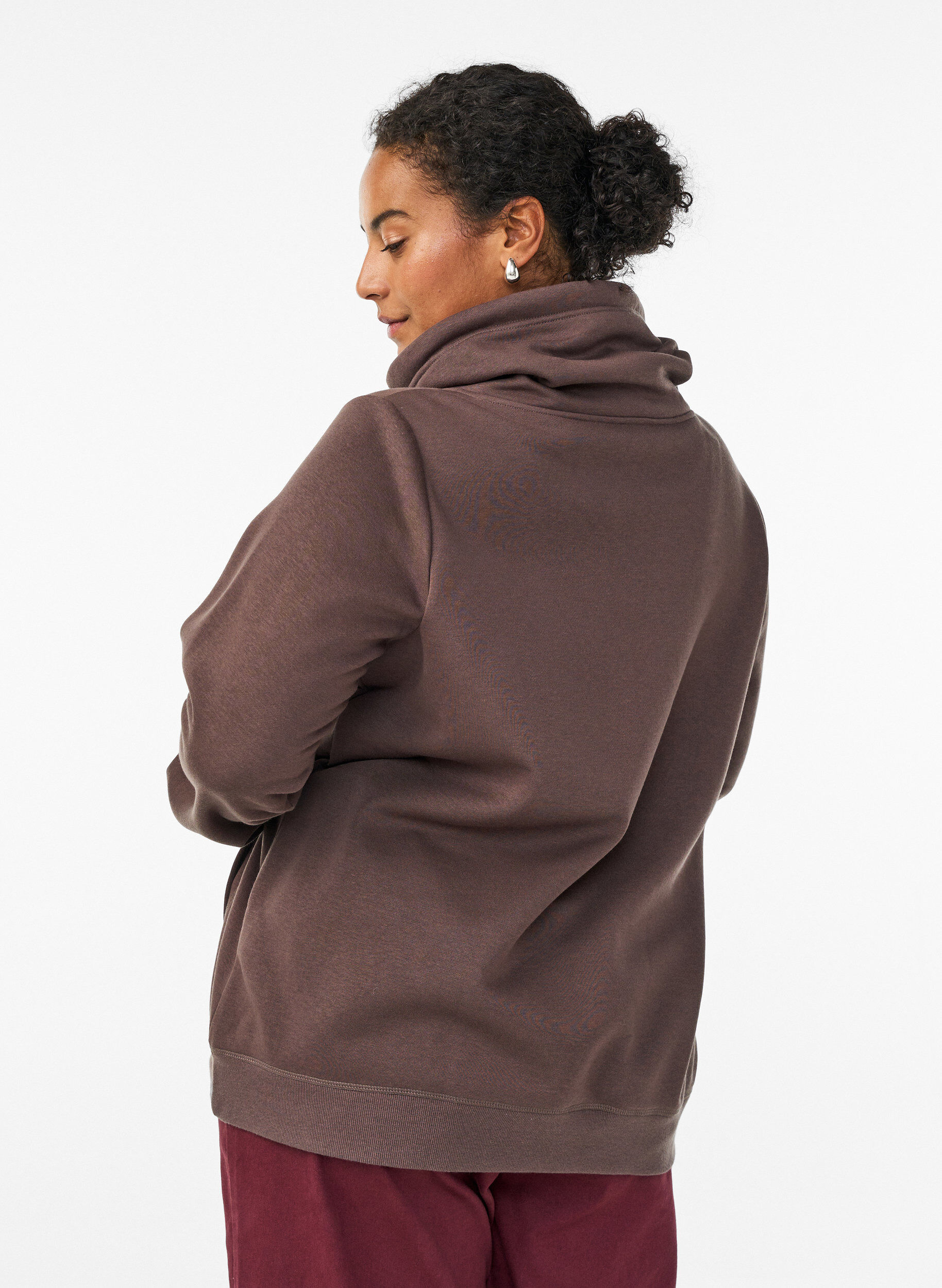 ZizziSweatshirt med h&ouml;g krage och fickor, Brun, Model image number 2