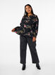 L&aring;ng&auml;rmad blus med blomm&ouml;nster, Svart, Model image number 1