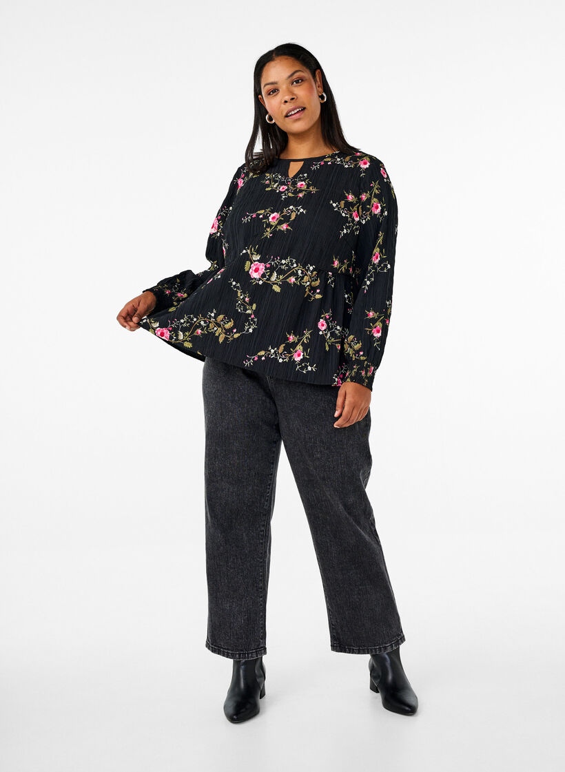L&aring;ng&auml;rmad blus med blomm&ouml;nster, Svart, Model image number 1