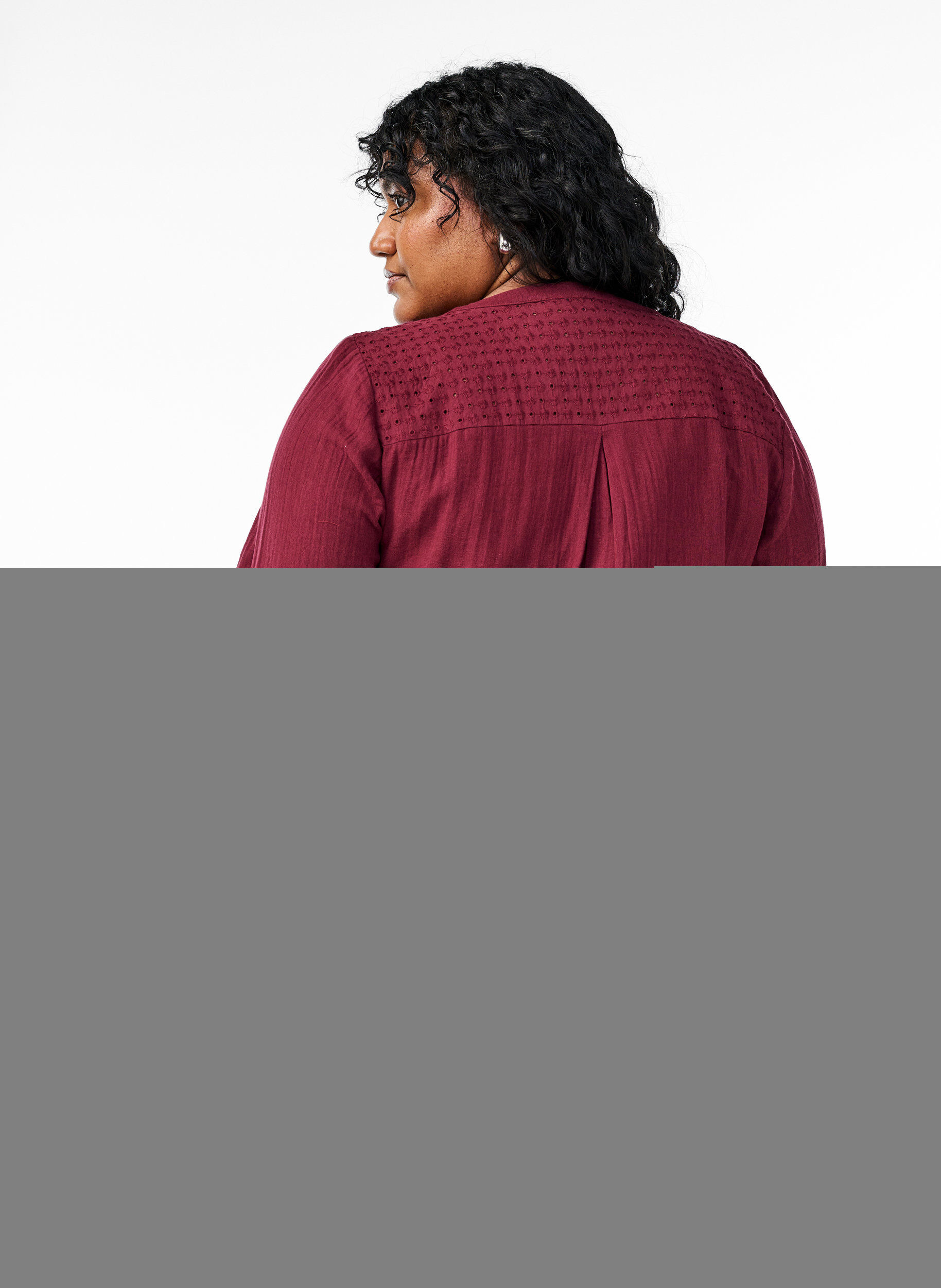 Zizzi Tunika i bomullsmuslin med broderie anglaise, M&ouml;rk Bordeaux, Model image number 2