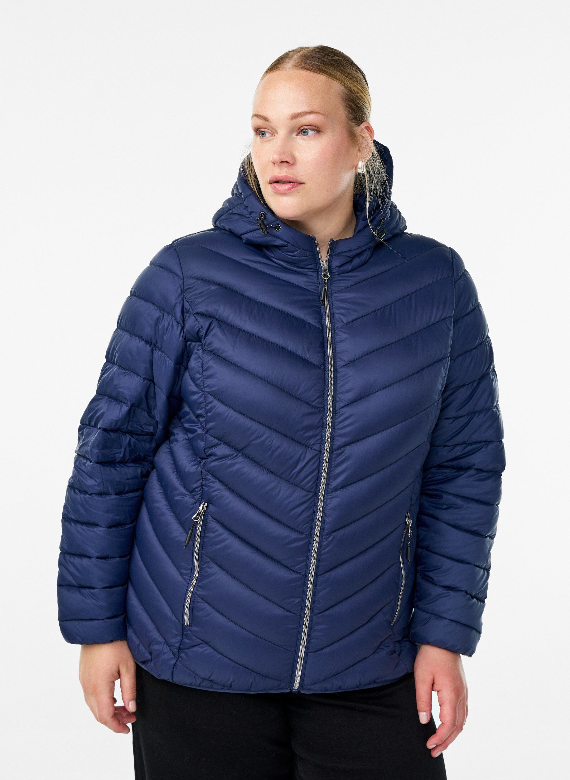 L&auml;ttviktsjacka med huva, Bl&aring;, Model