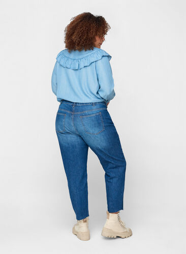 Jeansskjorta i lyocell med volanger, Light blue denim ASS, Model image number 1