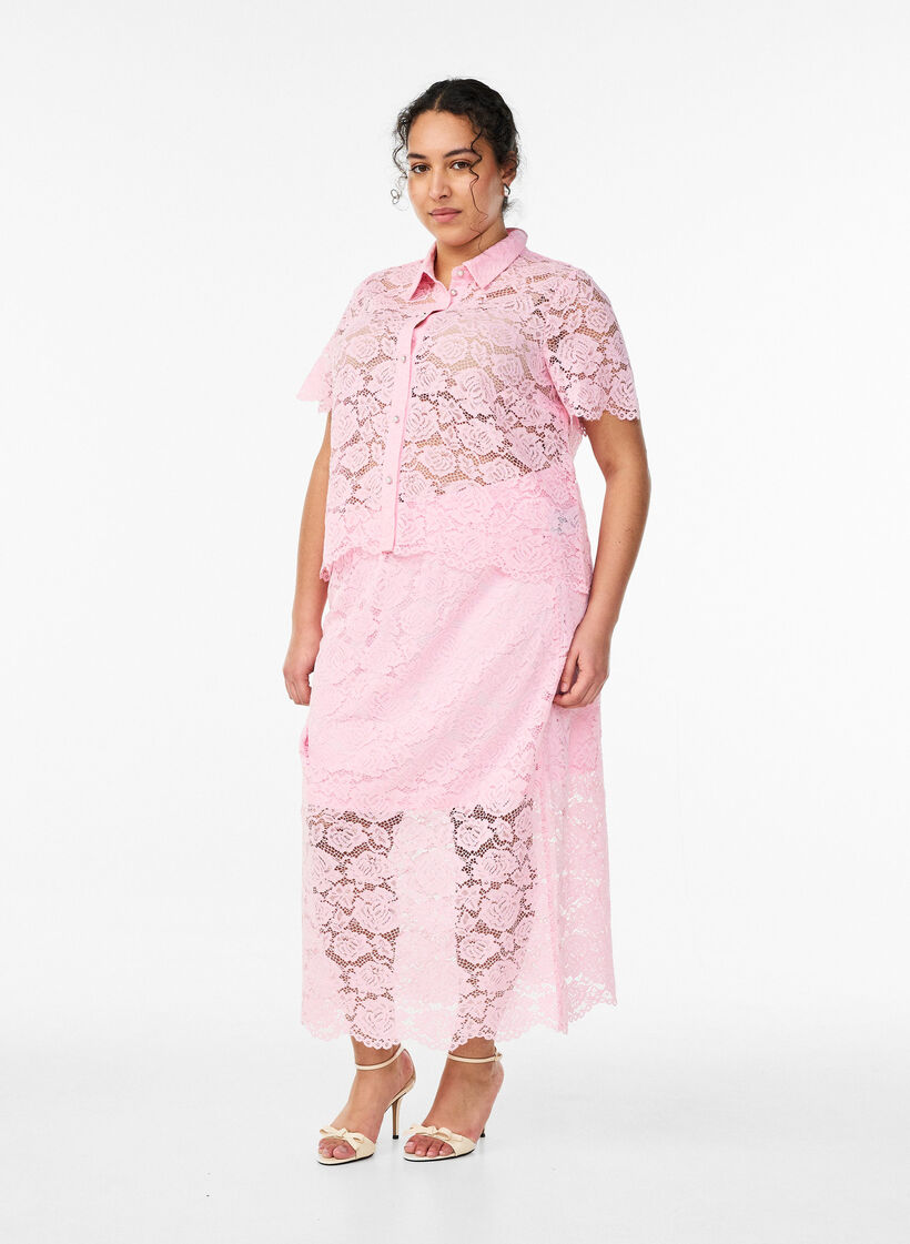 Midikjol i spets med res&aring;r i midjan, Rosa, Model