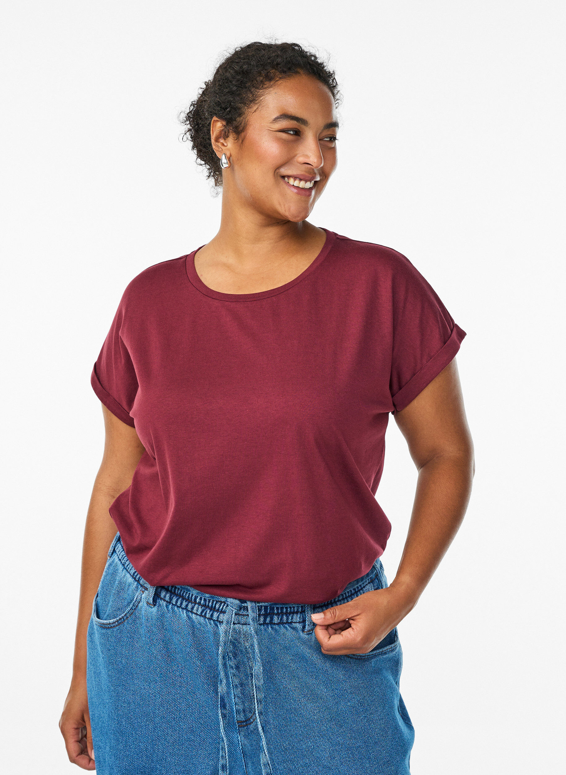 Kort&auml;rmad t-shirt i bomullsblandning, M&ouml;rk Bordeaux, Model