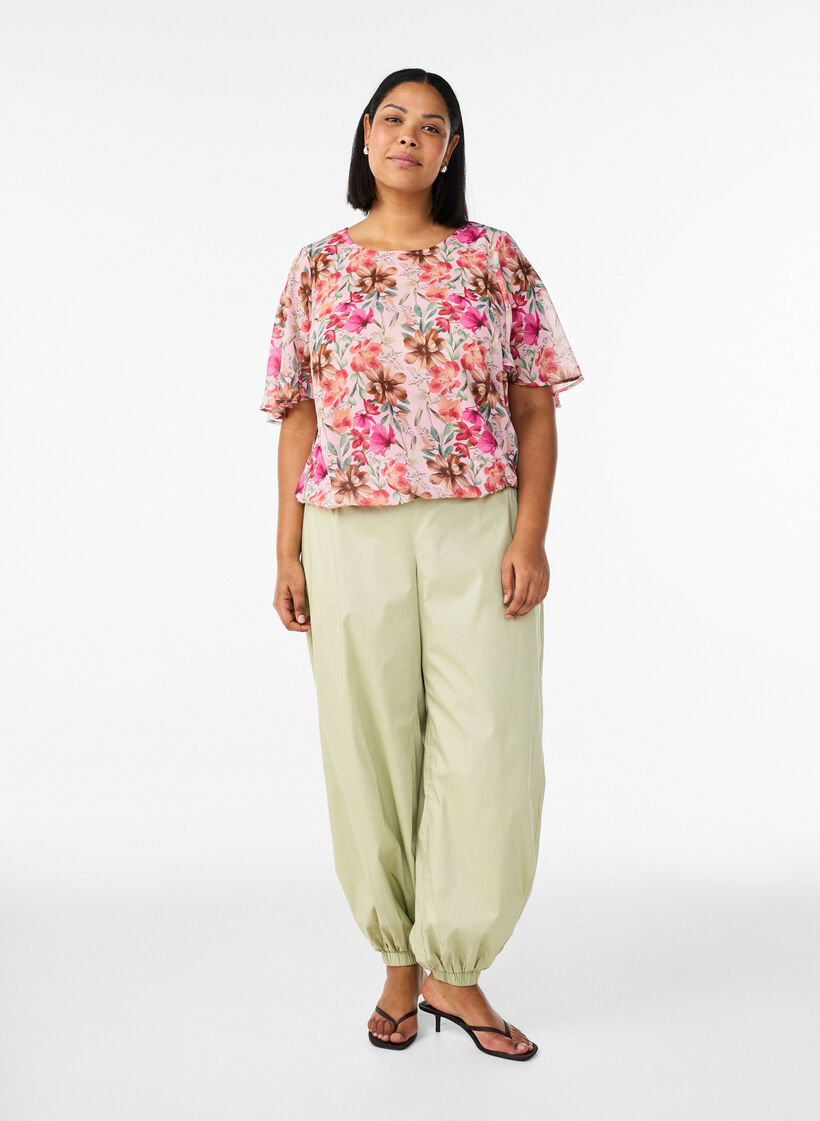 Blus i blommigt med korta &auml;rmar och smock, Rosa, Model image number 1