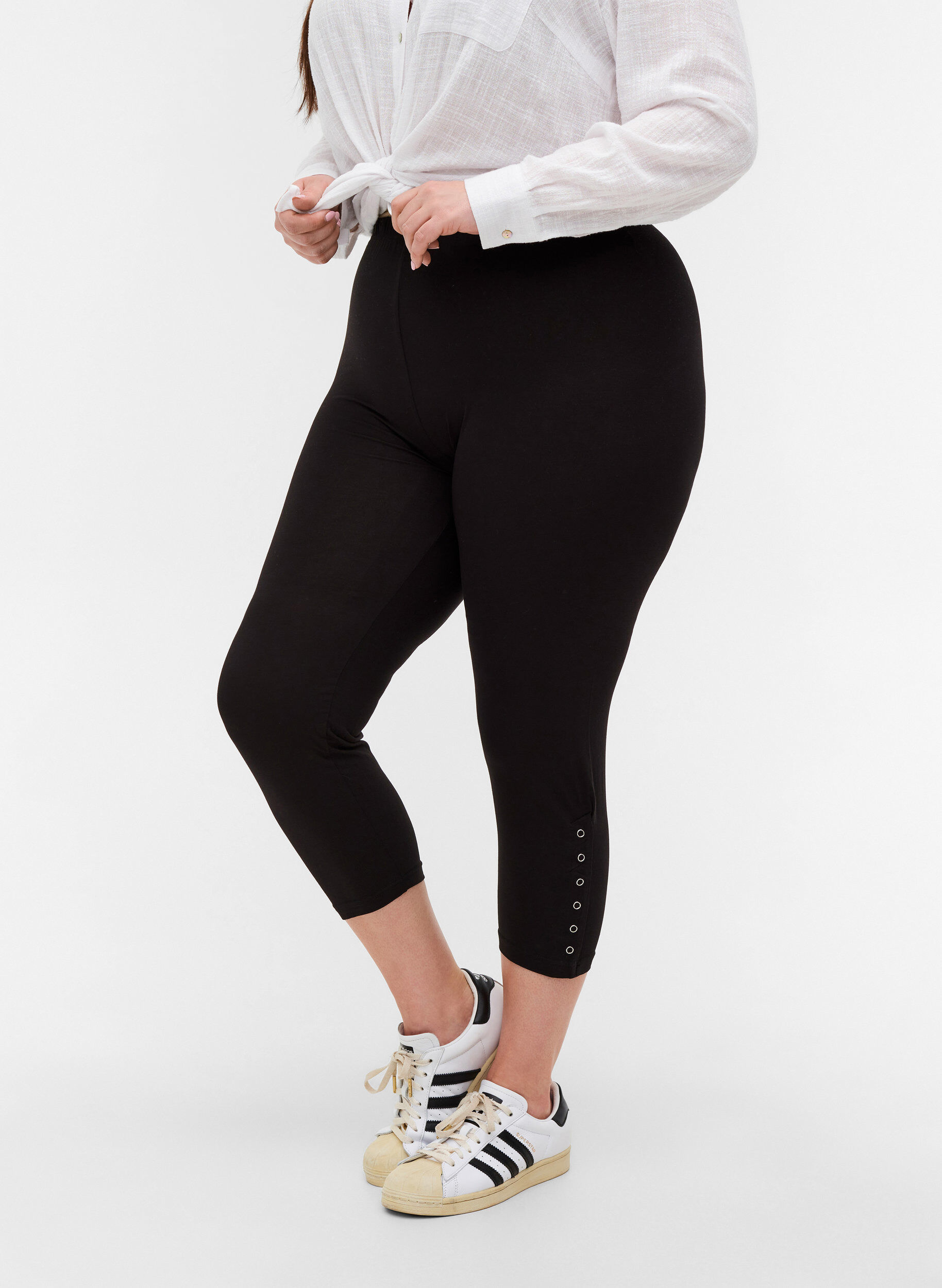 Zizzi 3/4 leggings med knappar, Black, Model image number 2