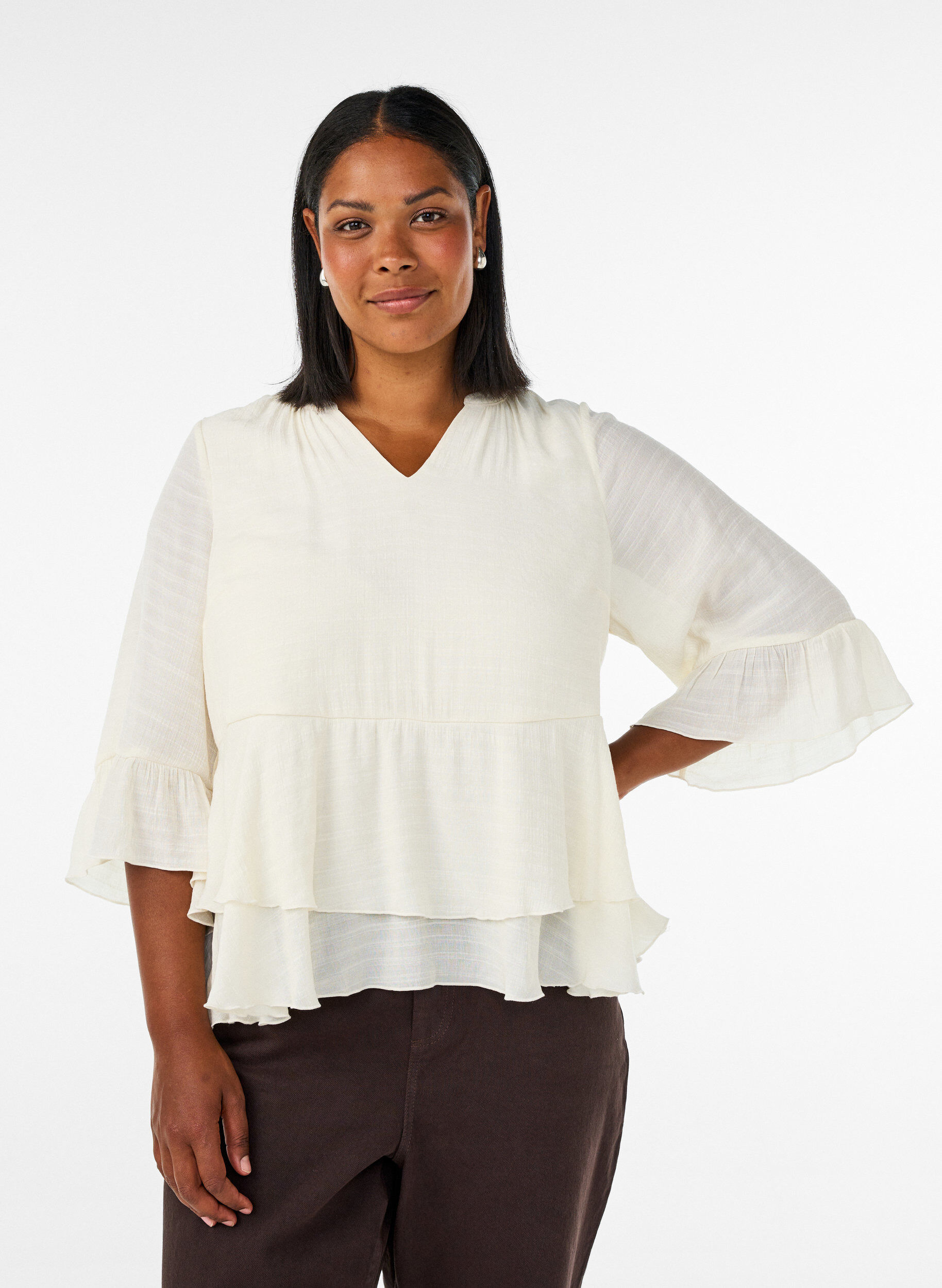 ZizziBlus med 3/4-&auml;rmar och volangdetaljer, Vanilla, Model image number 0