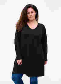 Stickad klänning i bomullsblandning med V-ringad hals, Black, Model