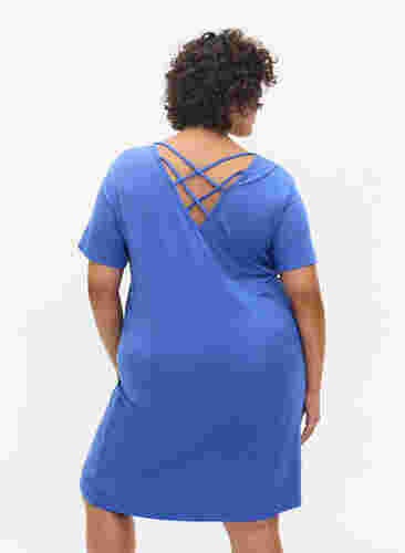 Kortärmad viskosklänning med detalj på ryggen, Dazzling Blue, Model image number 1