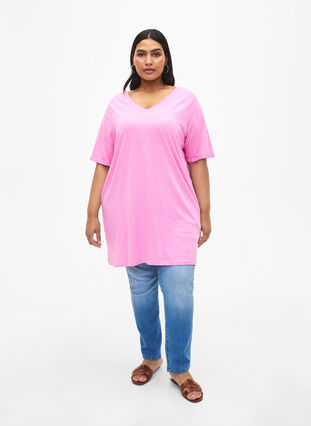 Enfärgad oversize t-shirt med v-hals, Rosebloom, Model image number 2